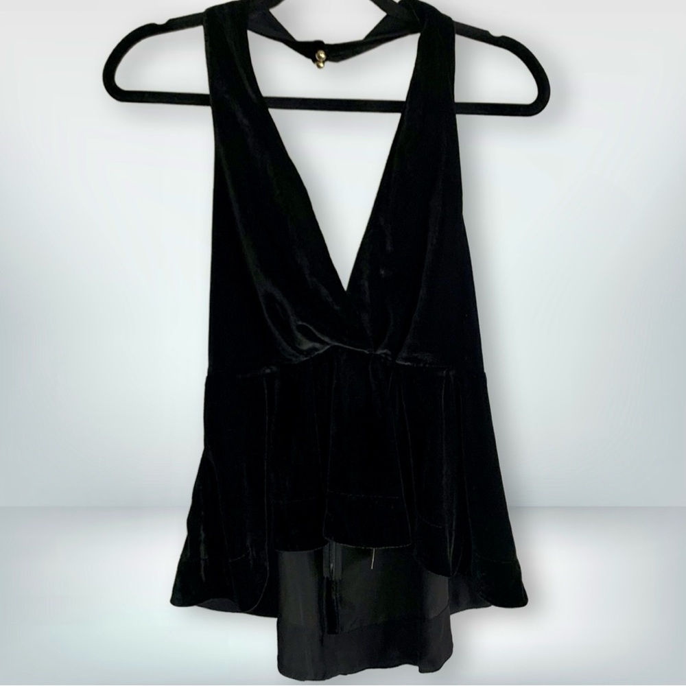 NWT Express Black Crushed Velvet Plunge Neckline Halter Top Party, size 4